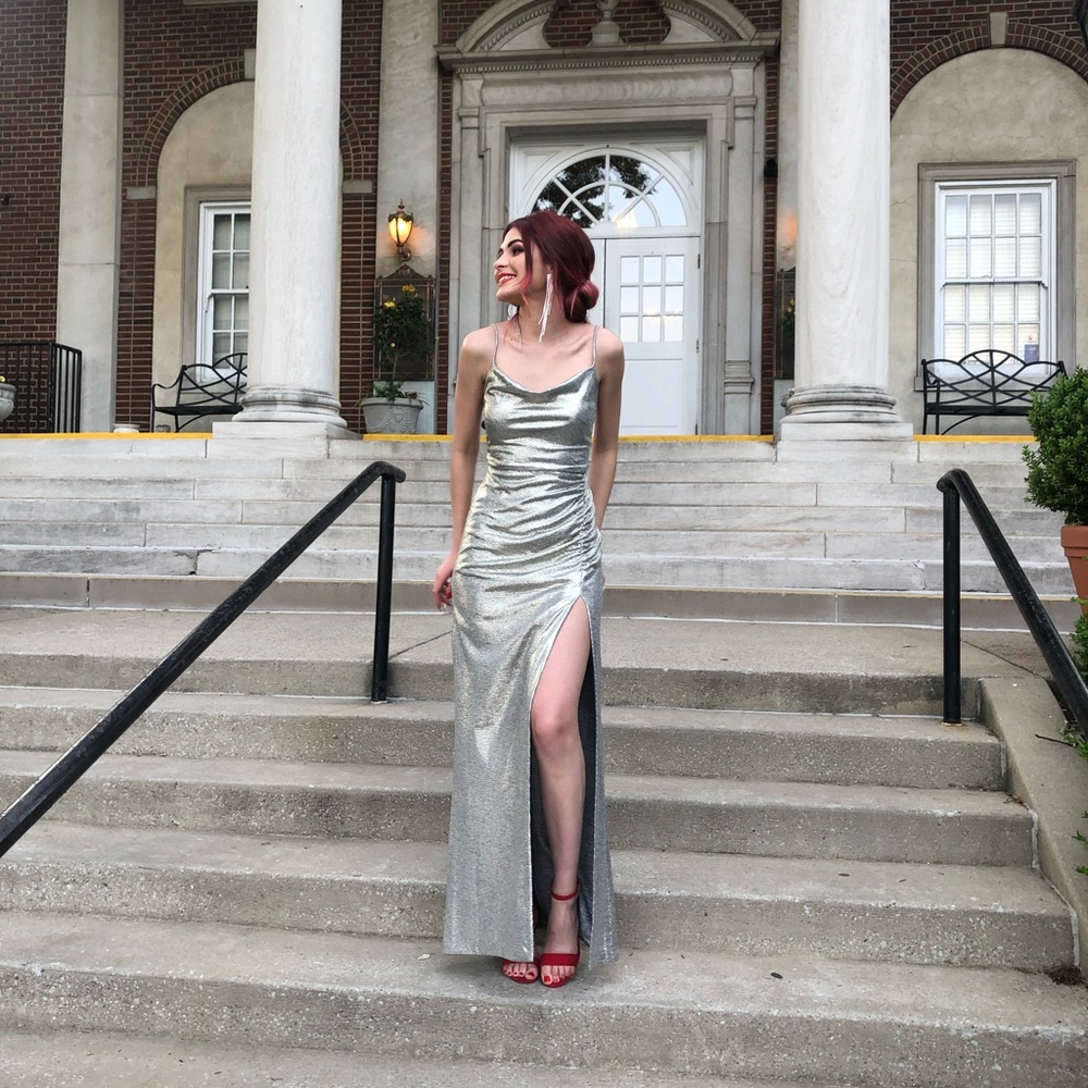 Maxi Silver Dress 🌪